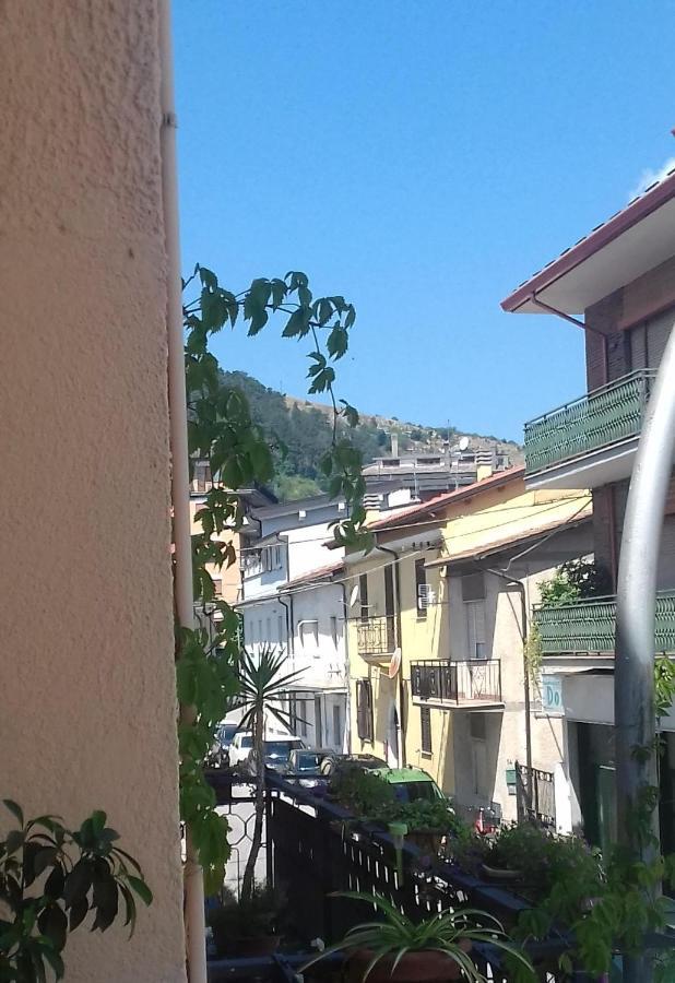 Appartamento Luzzi Tagliacozzo Exteriör bild
